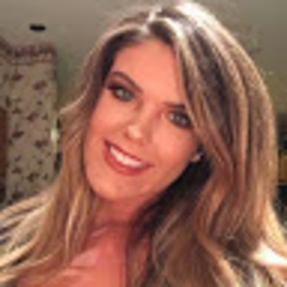 Meet your Posher, Carly